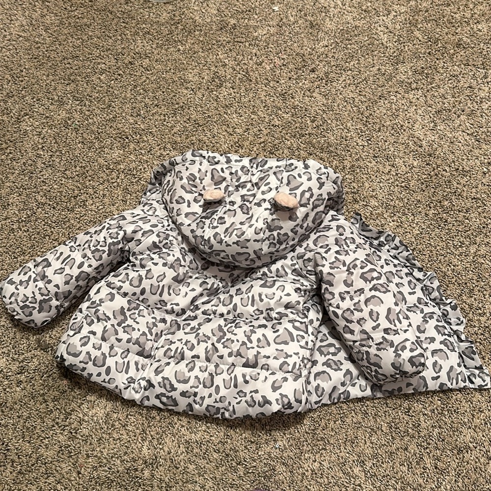 Animal printed winter jacket. - Picture 2 of 3